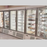 Ψυγείο θάλαμος συντήρηση Λευκός με 2 γυάλινες πόρτες 137X72X200 εκ BM-UP137